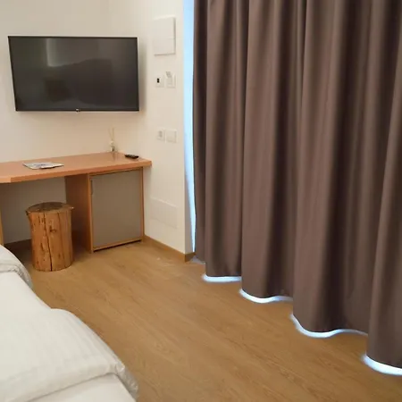 Terre Di Ginepro Alloggio per agriturismo Borghetto di Vara