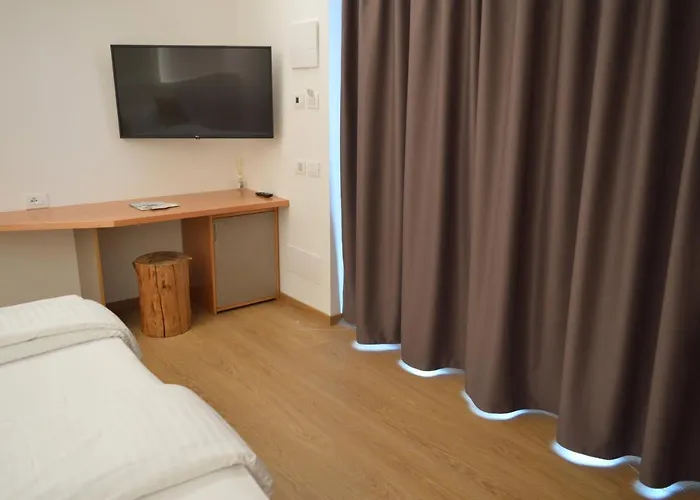 Terre Di Ginepro Alloggio per agriturismo Borghetto di Vara